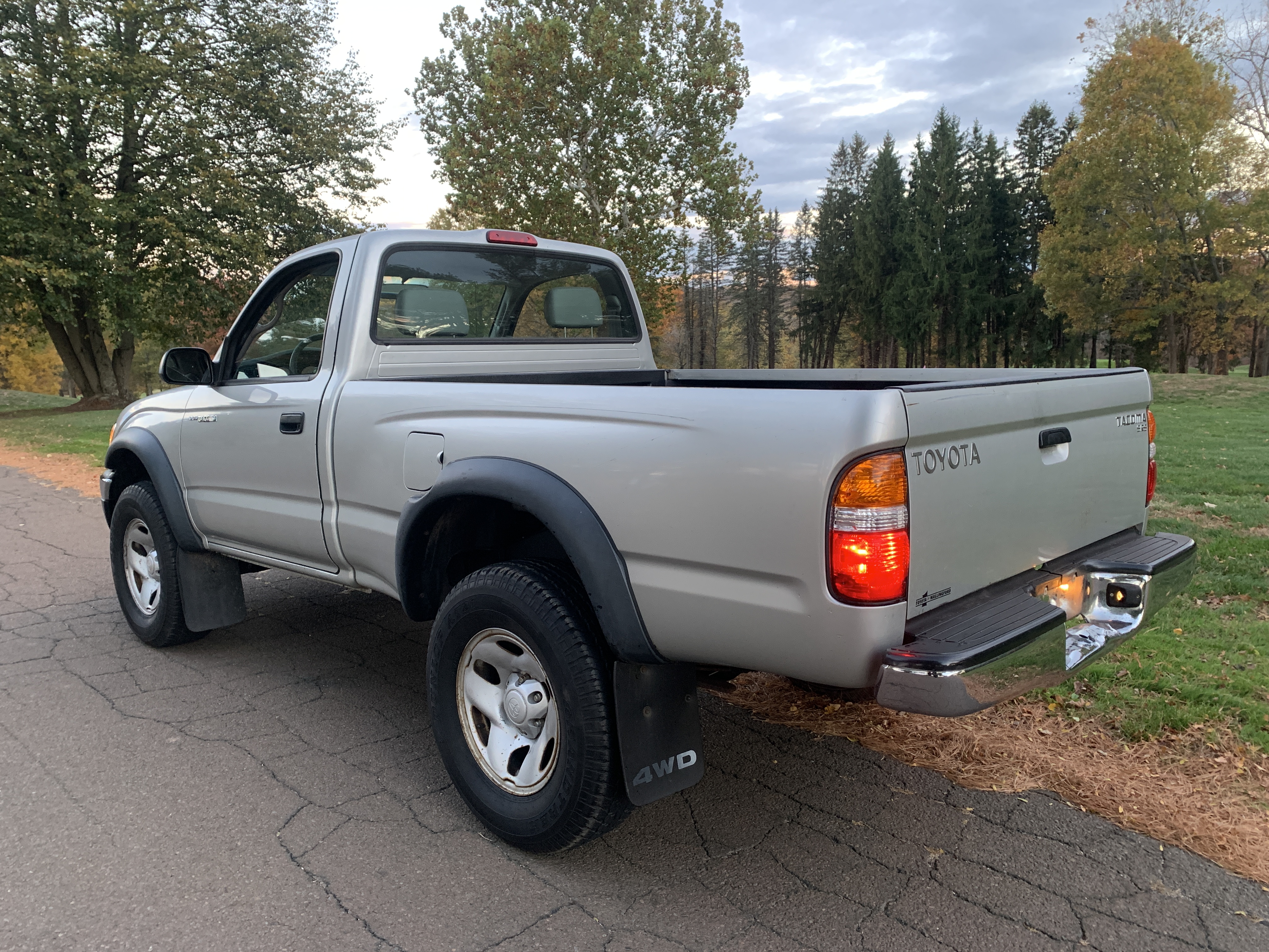 2004 Toyota Tacoma SR5 4x4 Pickup — photo 124